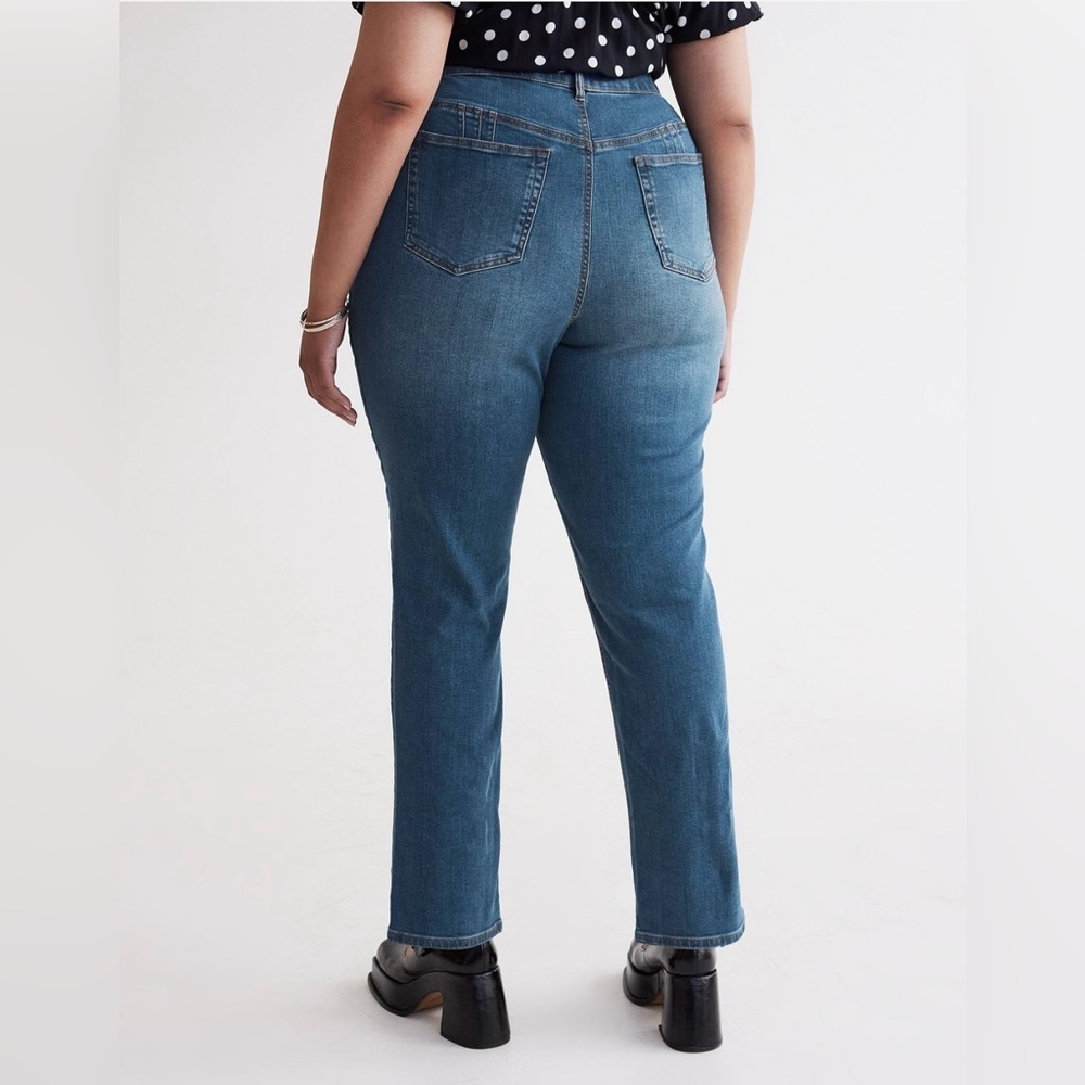 DC Curvy Fit Straight Leg Jean-Blue NWT-Sz 26 😍 - Picture 4 of 16